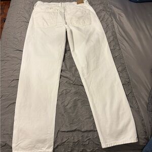 American Eagle White 90's straight jeans size 4 short